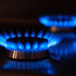 Erdgas Flammen mit Spiegelung